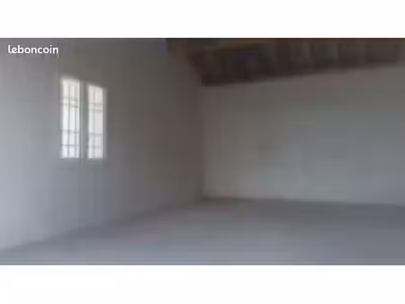 garage pour stockage ou autre