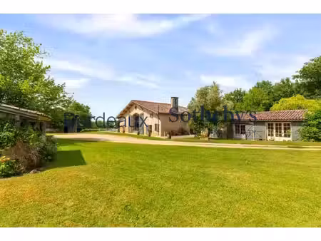 maison de luxe à vendre à sauternes