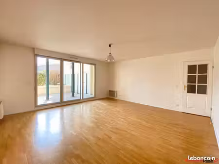 appartement 4 pièces 94 m²