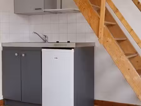 dans résidence privée  t1 bis avec stationnement – quartier vertou-beautour
