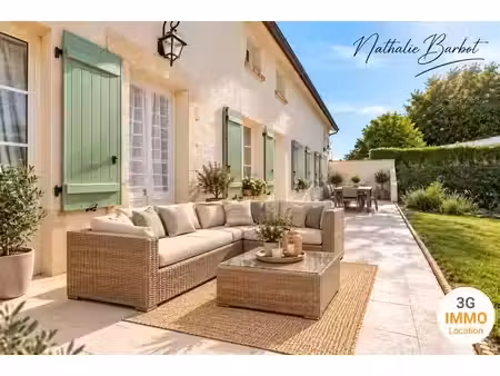 location maison 215 m² à l'epine (51460)  1 115 €