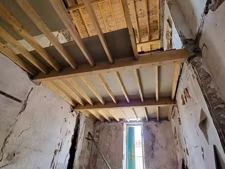 maison de ville de 95 m² en r+2 à rénover