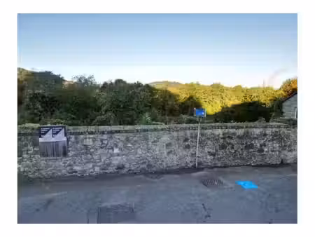 bien divers en vente publique à rue du roc huy (vbe67985)