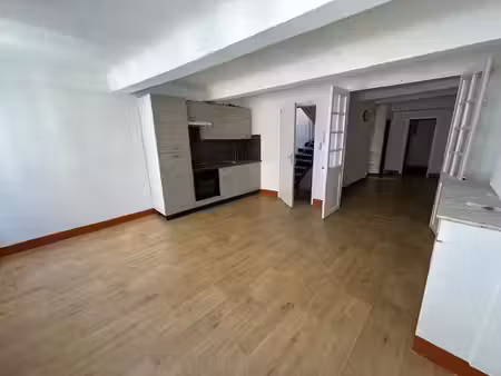 location appartement 2 pièces 42 m² à ollioules (83190)