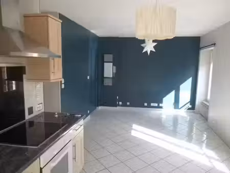 agréable appartement au centre de bréval