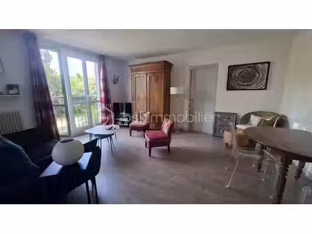 appartement de 46 04 m² à etampes