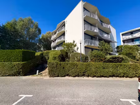appartement de 2 pieces a vendre a plaisir - centre ville