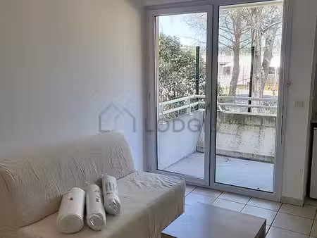 studio meublé