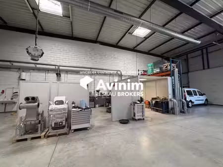 location entrepôt gardanne 13120 680m²