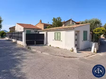 5 pièces 82 m² - un 3 pièces et un 2 pièces - l'abadie
