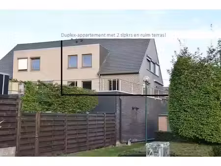 gezellige duplex met ruim terras  2 slaapkamers en autost...