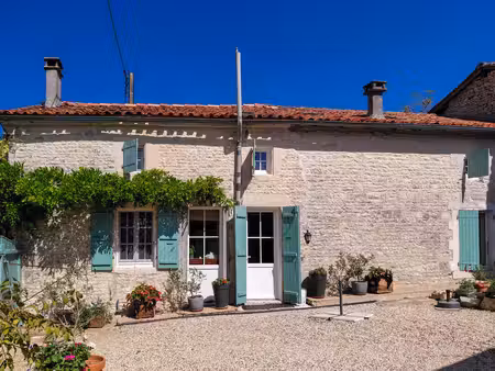 maison à vendre à aunac-sur-charente (16460) - charente