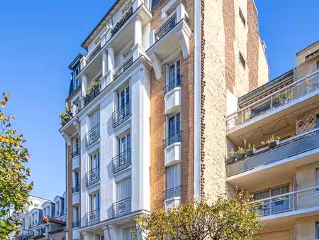 location commerce 89m²