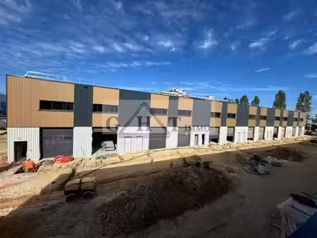 location local industriel 122 m² à morangis (91420)