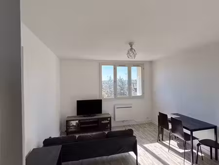 grand 2 pieces dernier etage