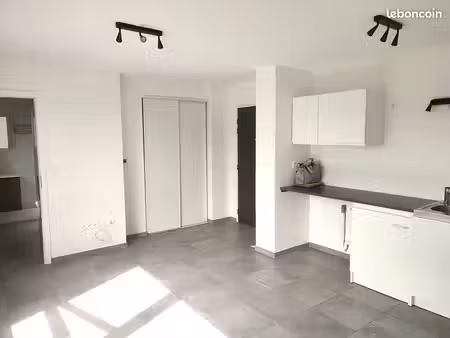 studio 1 pièce 26 m²