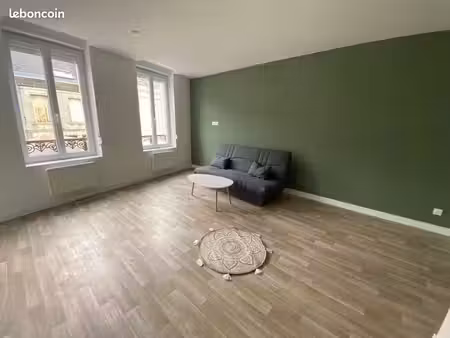 studio 1 pièce 29 m²