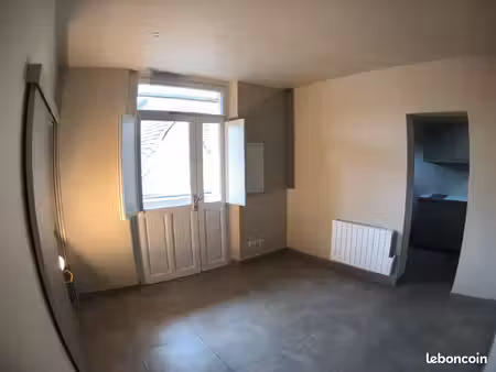 t2 neuf proche lycée marie curie