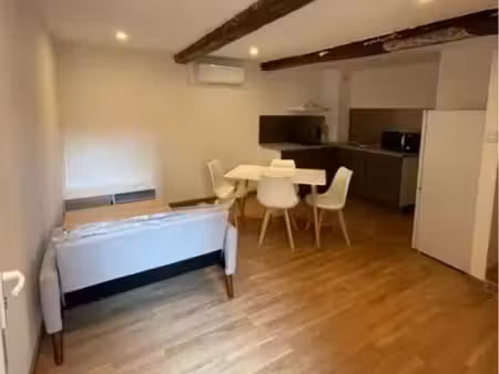 à louer – maison de village meublé à faugères