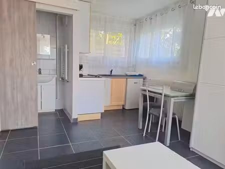 studio 1 pièce 22 m²