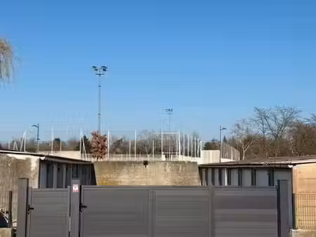particulier loue garage privatif 12m²