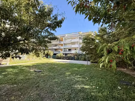 exclu / t4 87m2 avec terrasse  cave et garage ferney voltair