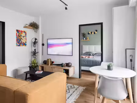 levallois-perret - 2 pièces rénové avec balcon  étage élevé - 450 000 euros fai