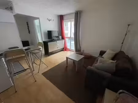 location meublée appartement 1 pièce 21 m² à paris 18ème (75018)  800 €