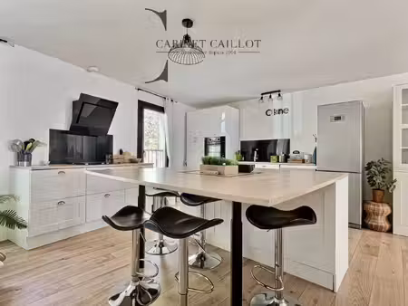 grand appartement t6 - saintes rive droite (réf.30643)