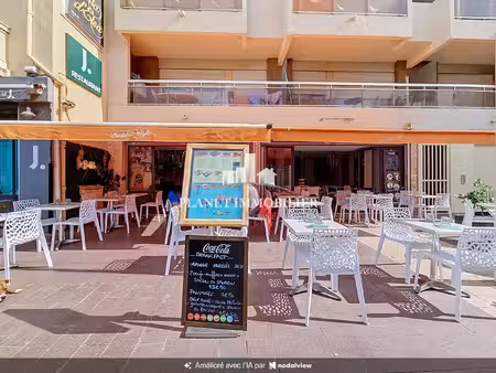 juan les pins centre fond de commerces terrasse et
