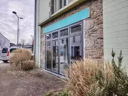 location locaux professionnels 32 m² à ploudaniel (29260)  503 €