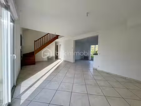 maison familiale 5 chambres – 134 m² – vie de plain-pied – esvres