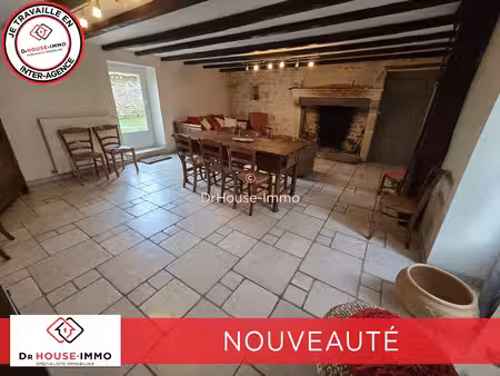 192 m² habitables  nombreuses dépendances et plus de 4 000 m² de terrain - secteur soudan