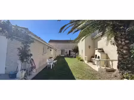 ensemble immobilier avec fort potentiel. décote - 53 %