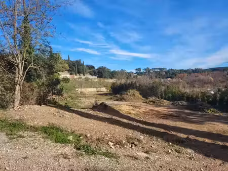 vente terrain 630 m² à carces (83570)  100 000 €