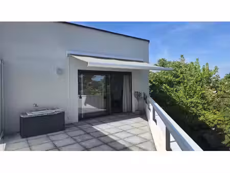 appartement lumineux t3 avec terrasse à mérignac