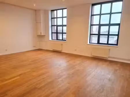 location loft 4 pièces 110 m² à roubaix (59100)  1 200 €