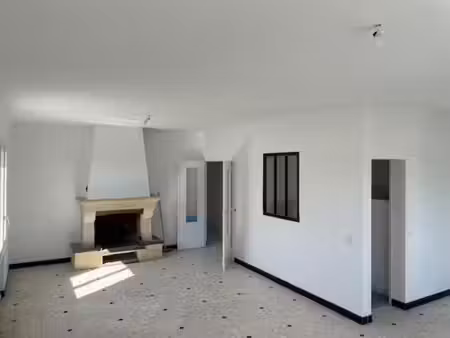 arvert – grand appartement rénové avec jardin & garage !