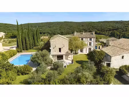 demeure du xviiie renovee avec piscine site touristique gard