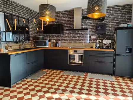 maison  sous-sol  terrain 1400m²