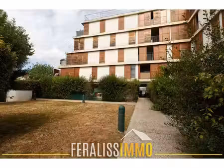 bel f2 de 45 m2 en rez de jardin proche universités et trans
