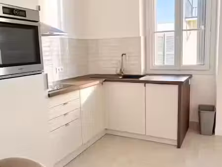 location appartement 2 pièces 44 m² à marseille 6ème (13006)  980 €