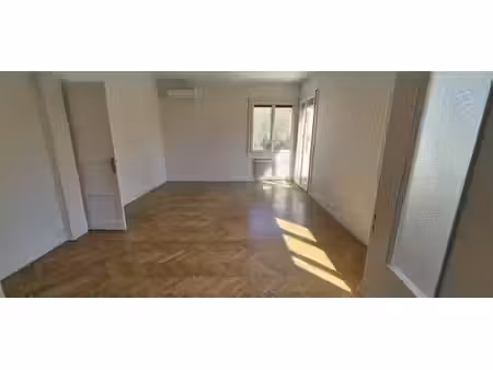 location appartement 2 pièces 66.27 m² à nice (06000)  1 250 €