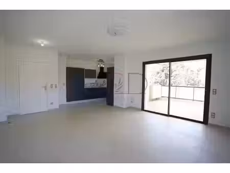 location appartement 3 pièces 74 m² à ventabren (13122)  1 582 €
