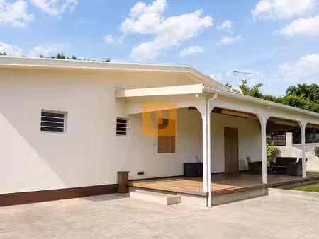 location d'une belle maison f4 meublee dans une zone residen