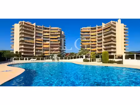 appartement avec terrasse et piscine mandelieu-la-napoule (06)