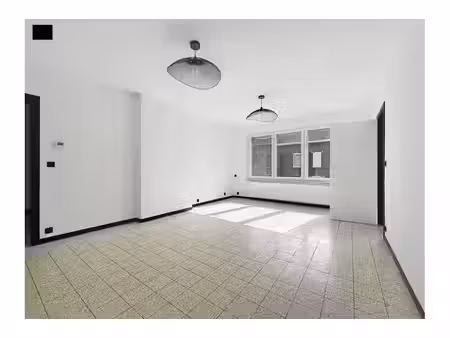 appartement à louer à chaussée de fleurus 693 gilly (vbe68109)