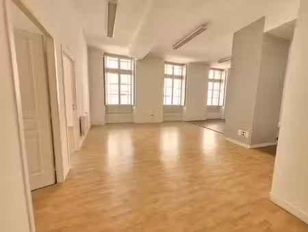 location appartement 3 pièces 85 m² à montauban (82000)