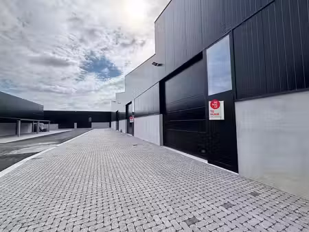 unité pme récemment construite d'environ 180 m² à louer dans