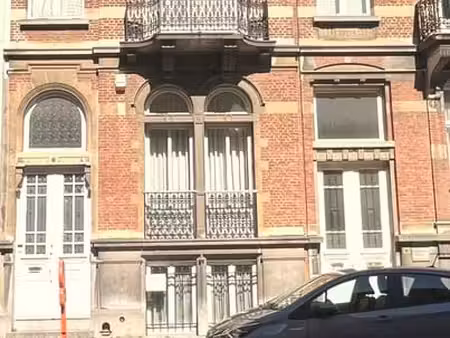 jolie maison bxlloise-quartier montgomery